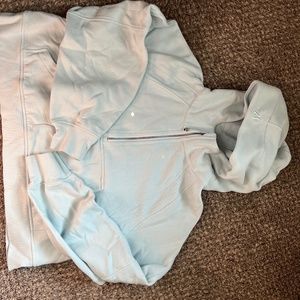 Lululemon Scuba